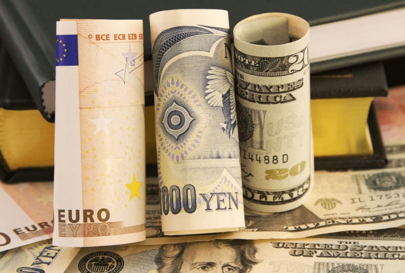 Analisis Dolar Dominan Di Tengah Drama Paris, Stimulus Tokyo - Data Pasar 2025-10-08