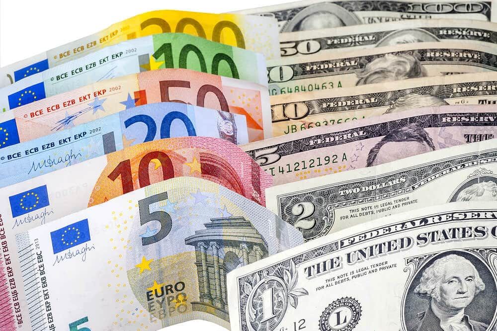 Analisis Dolar Tertekan Saat Tensi Dagang Masih Nyata - Data Pasar 2025-10-15