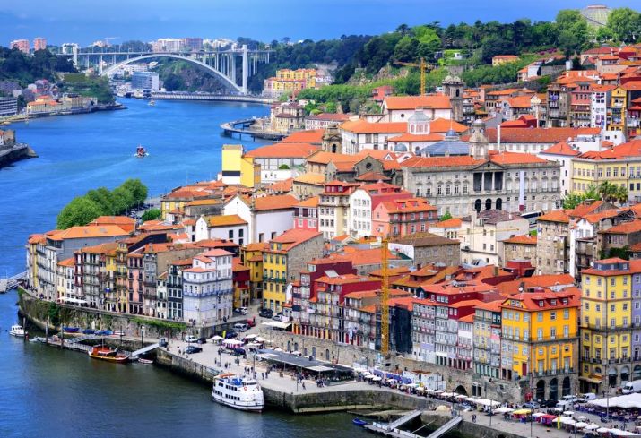 Analisis EUR/USD menguat tipis karena optimisme AS-Tiongkok menekan Dolar AS - Data Pasar 2025-10-29