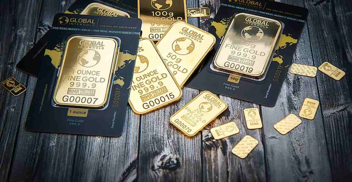 Analisis Profit Taking Tekan Emas, Pasar Nunggu Sinyal Cut Rate - Data Pasar 2025-12-02