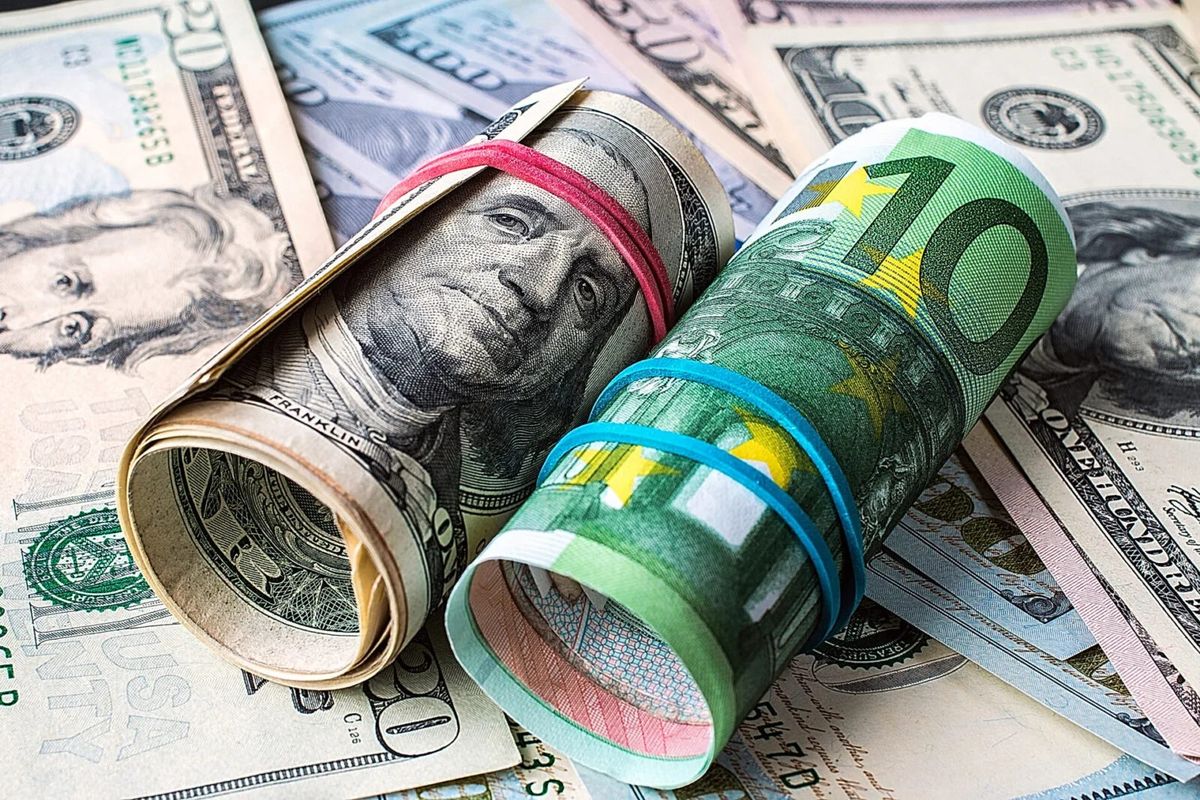 Analisis EUR/USD Stabil, Tarif Trump Jadi Beban Baru bagi Dolar - Data Pasar 2026-02-26