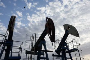 Minyak Turun ke US$86, Pasar Tunggu Sanksi Baru AS ke Iran